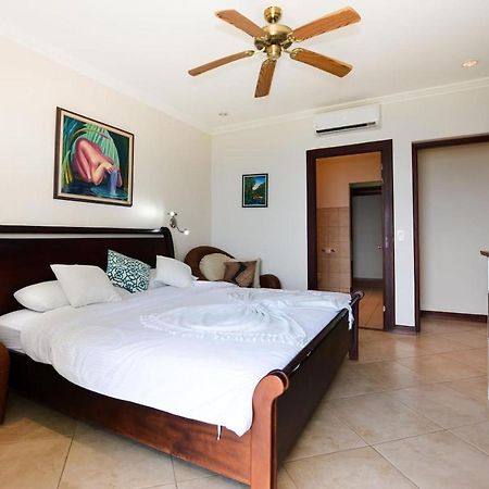 Exquisitely Decorated 5Th-Floor Aerie With Views Of Two Bays In Flamingo Villa Playa Flamingo Buitenkant foto