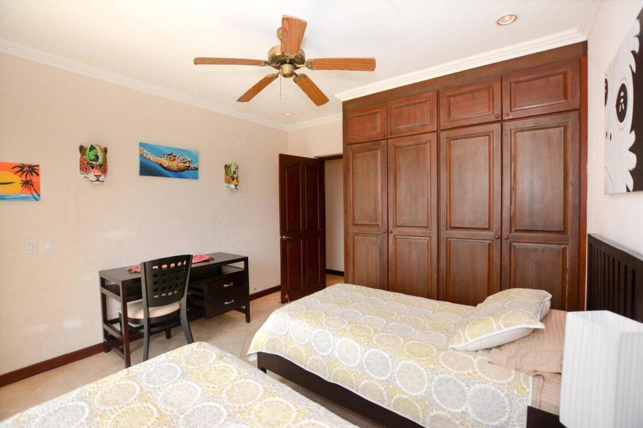 Exquisitely Decorated 5Th-Floor Aerie With Views Of Two Bays In Flamingo Villa Playa Flamingo Buitenkant foto